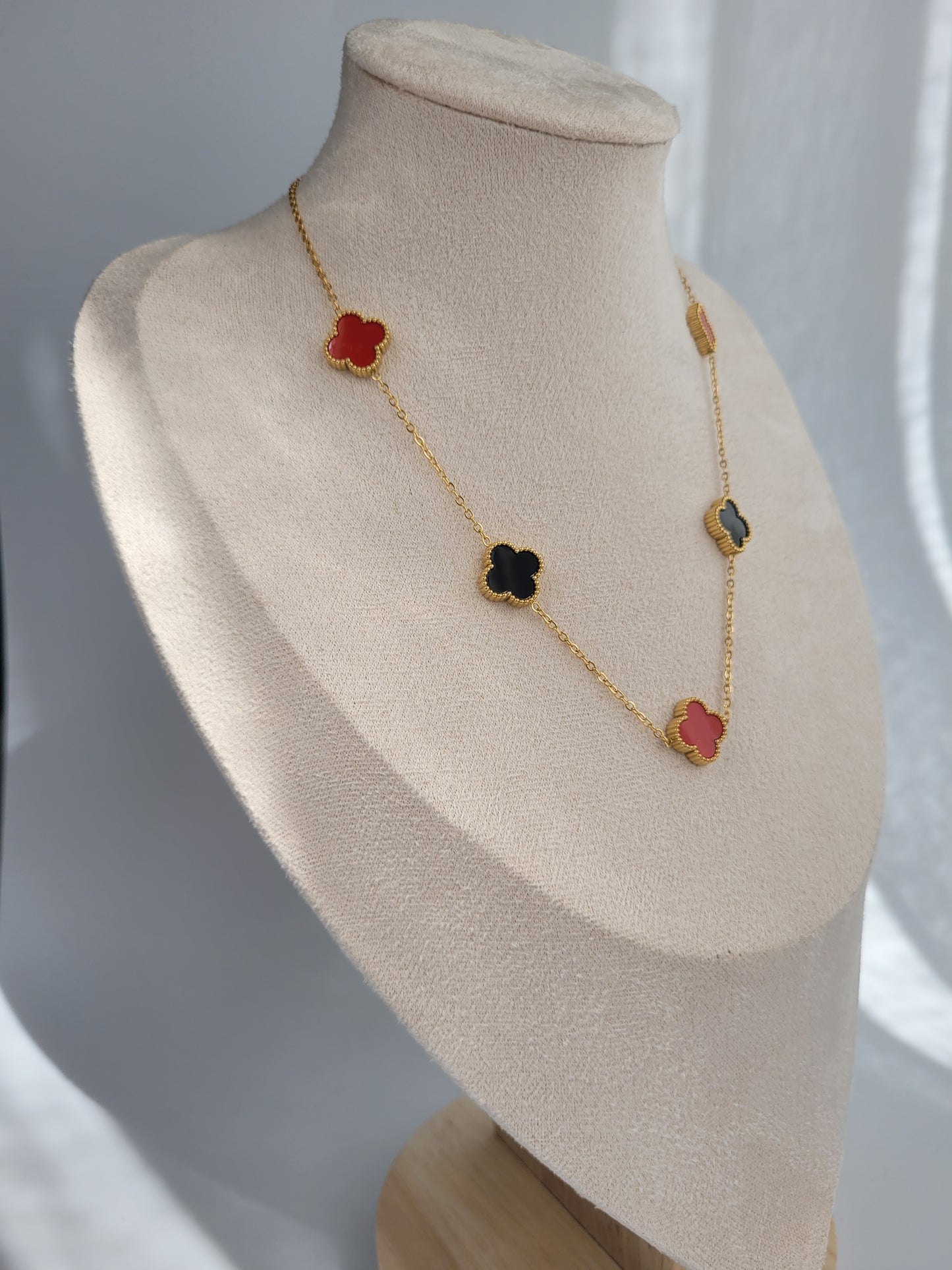 Kette Suit