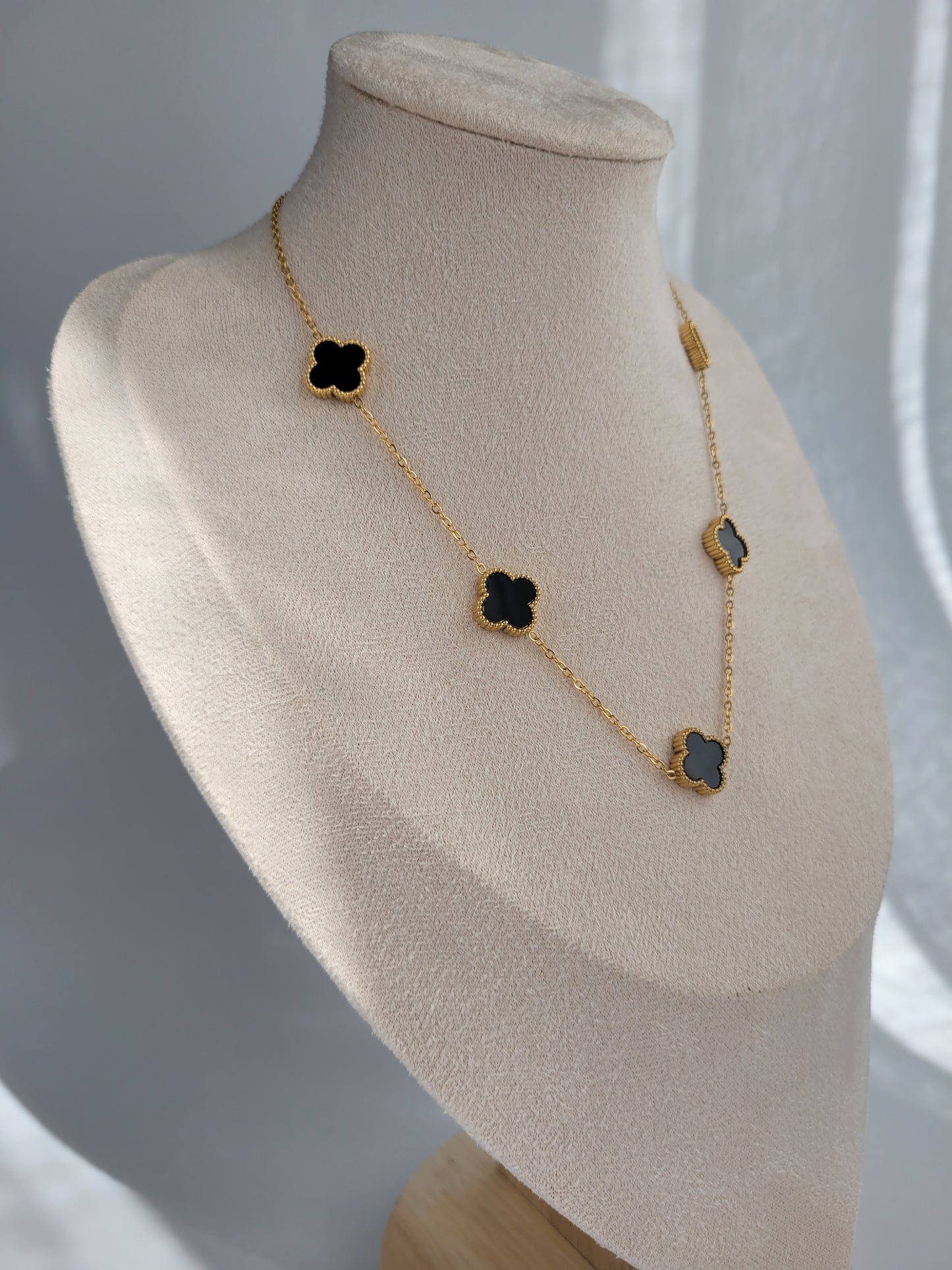 Kette Suit