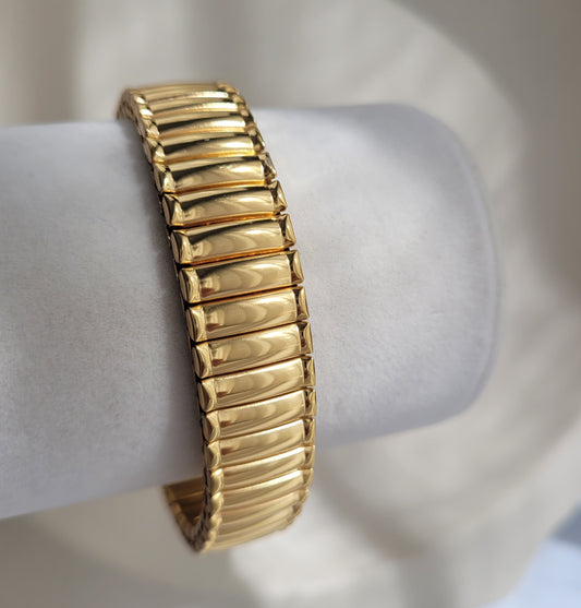 Vespia bracelet