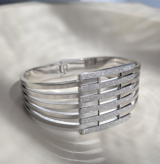 Lira bracelet
