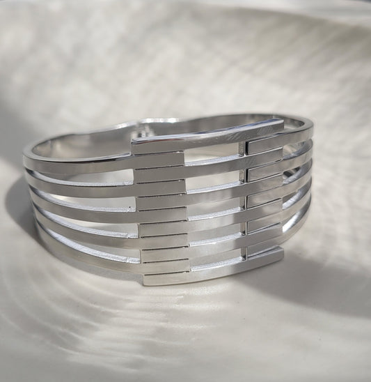 Zephyr bracelet
